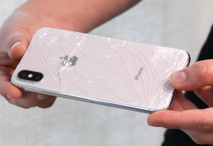 Замена заднего стекла iPhone 8